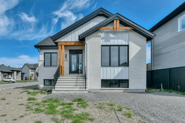 3128 Rue de la Sucrerie
