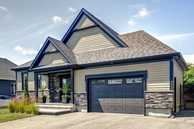 9060 Rue Joseph-Marcotte